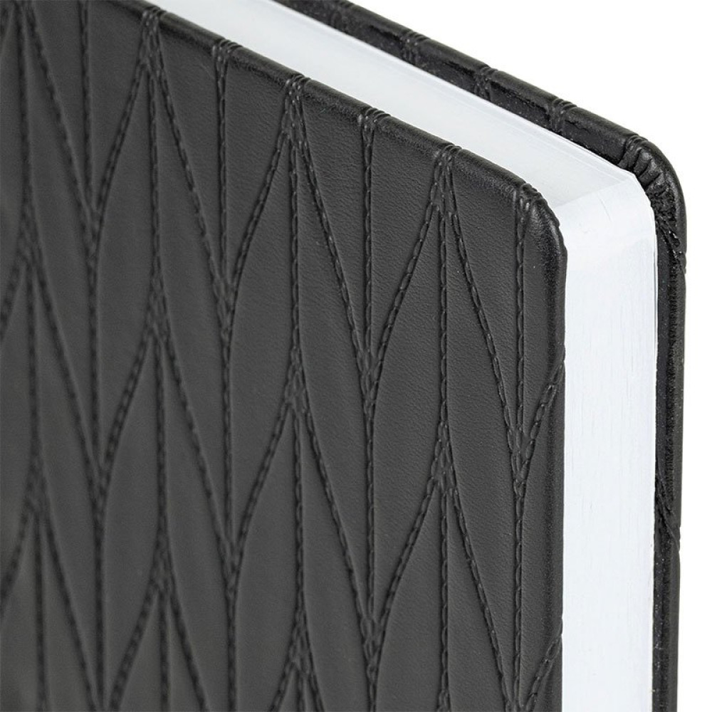 Ежедневник недатированный Brauberg Braided - 160 листов - А5 - Черный Ежедневник недатированный Brauberg Braided - 160 листов - А5 - Черный