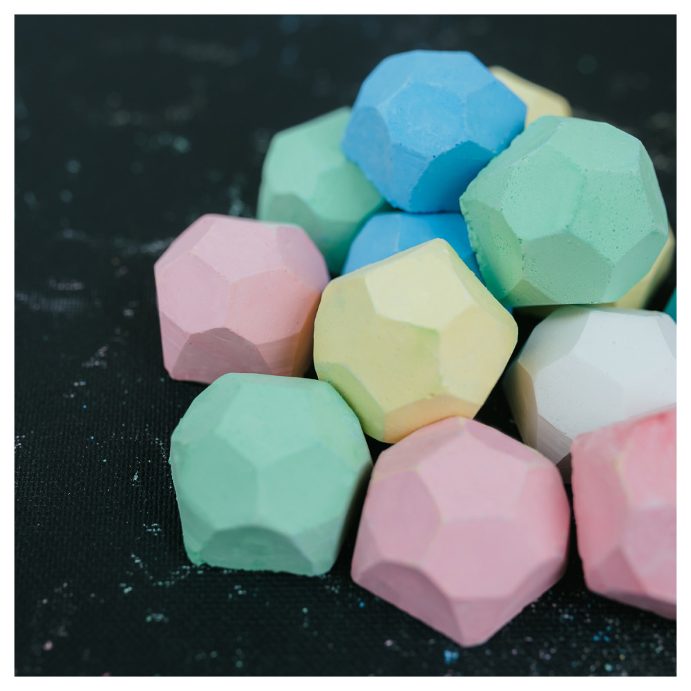 Мелки фигурные для асфальта Гамма Малыш - Камешки - 12 шт - Цветные Мелки фигурные для асфальта Гамма Малыш - Камешки - 12 шт - Цветные