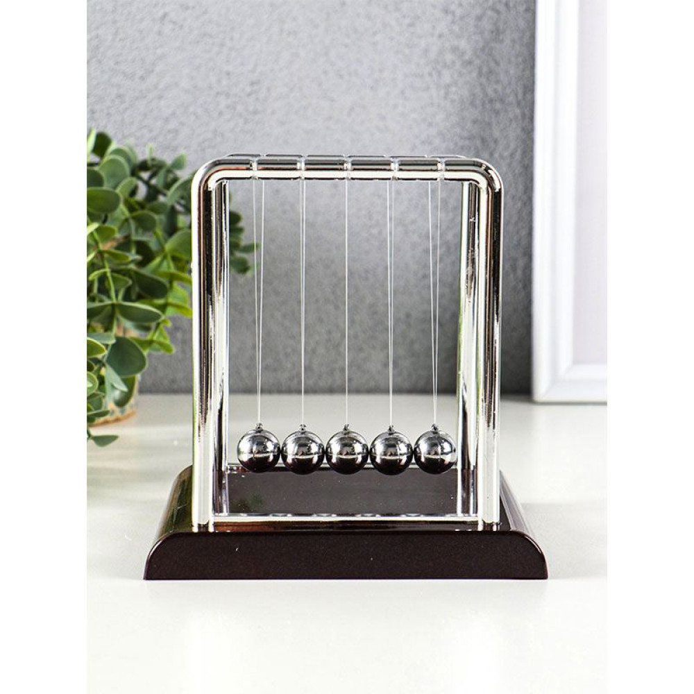 Маятник настольный антистресс Шары Ньютона Колыбель техно - 13,5*13,5*11 см Маятник настольный антистресс Шары Ньютона Колыбель техно - 13,5*13,5*11 см